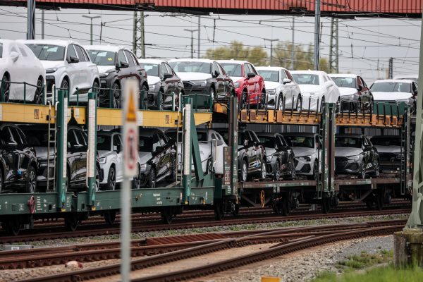 Trump is giving automakers a break on tariffs
